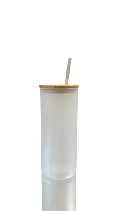 Clear frosted glass tumbler with bamboo lid and straw – customizable drinkware for weddings, gifts, and daily use.